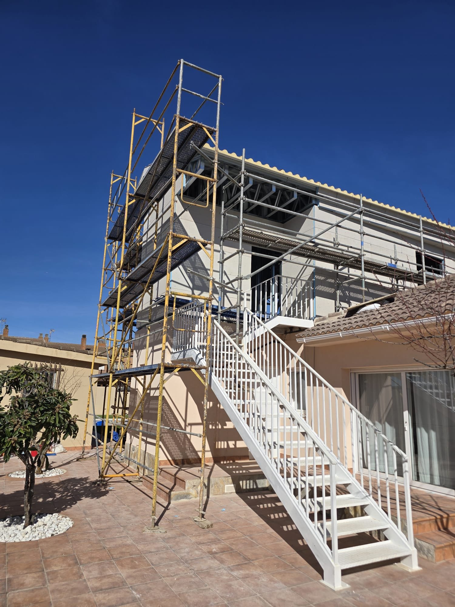 Andamio de fachada para rehabilitación